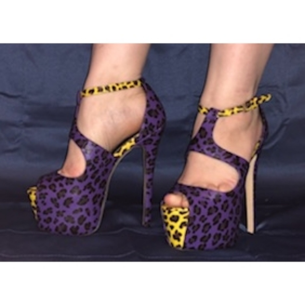 Purple yellow leopard patent leather high heels